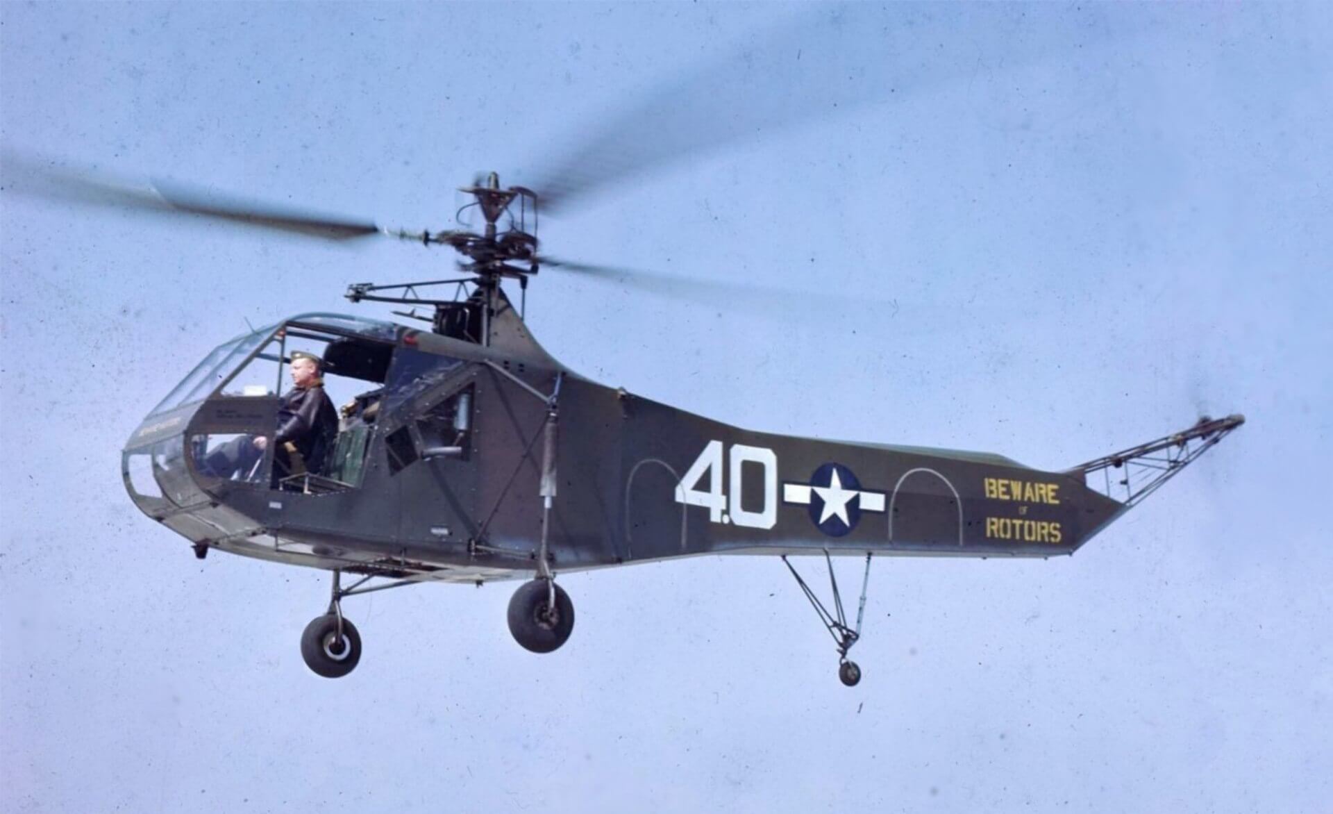 A Sikorsky XR-4 USAAF—the first mass-produced helicopter used in war.